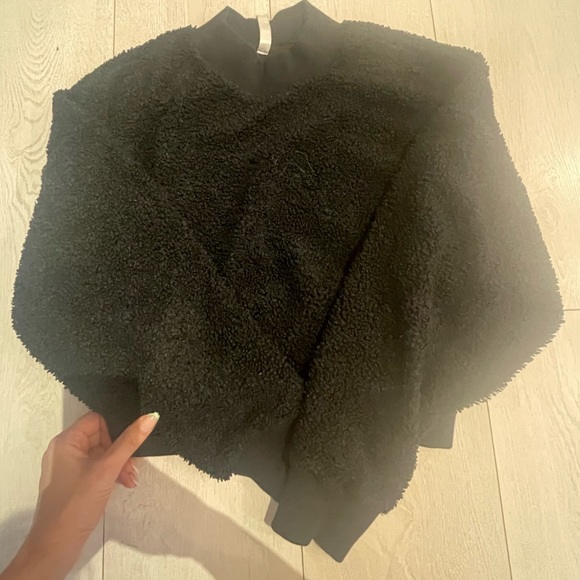 Cute black teddy crop. XS. - Picture 2 of 4